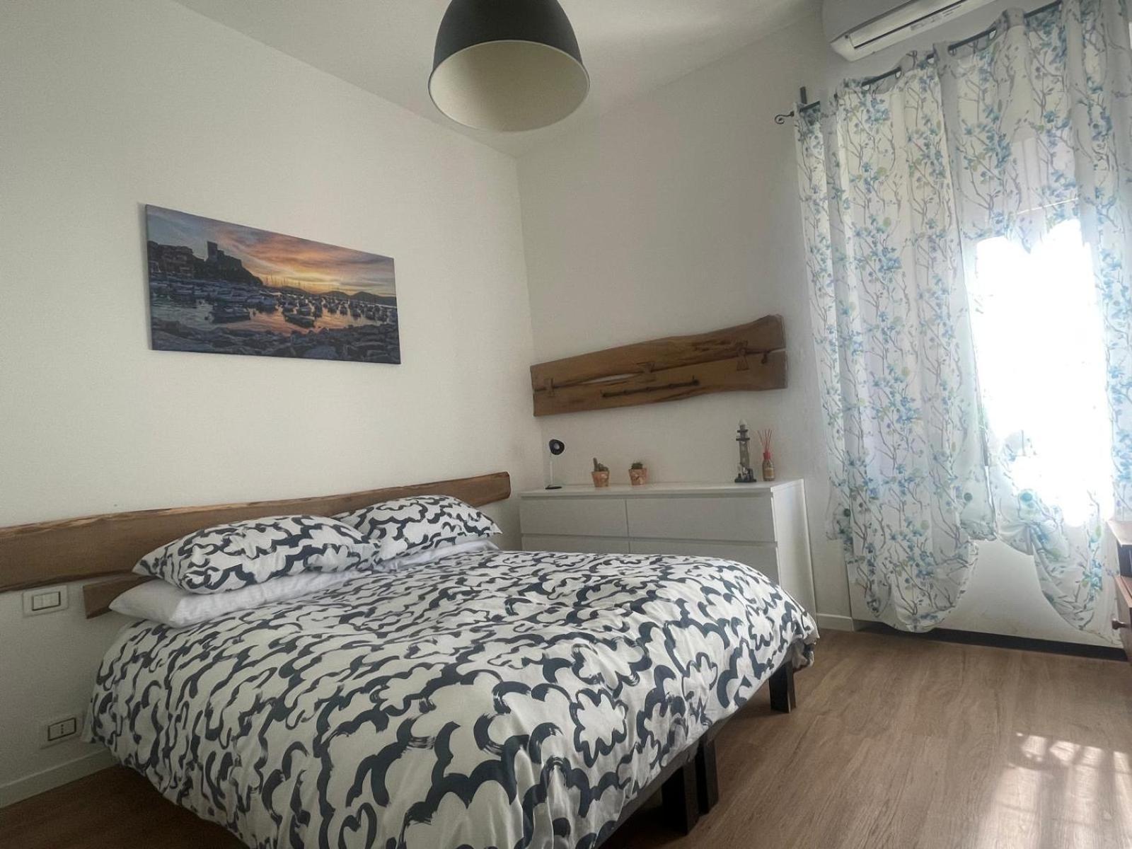 Orizzonte - 5 Terre, Via Fratelli Rosselli 11, Centro Storico-stazione Centrale Con 2 Da Letto Apartment